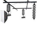 Sufitowy system mocowania oświetlenia studyjnego z 4 pantografami