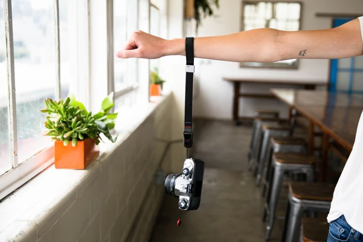 Pasek na rękę aparatu Peak Design Cuff czarny