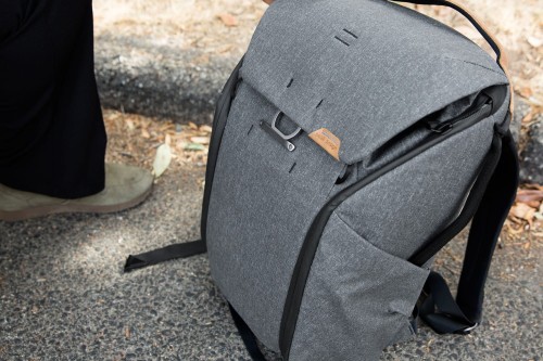 4d9582ce51a4fea3b69ee402879c86e1