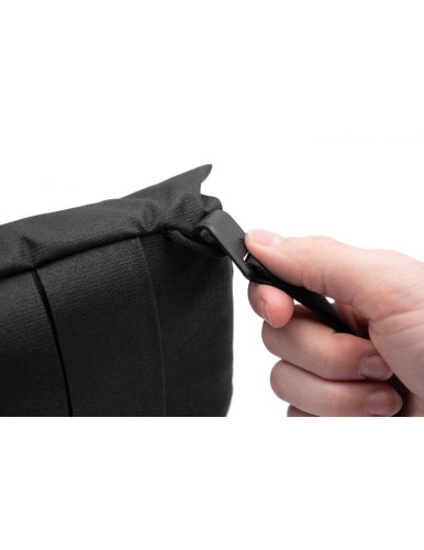 copy-of-peak-design-field-pouch-black-v2-czarny-z-paskiem (11).jpg