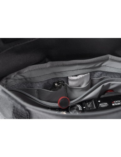 copy-of-peak-design-field-pouch-black-v2-czarny-z-paskiem (16).jpg