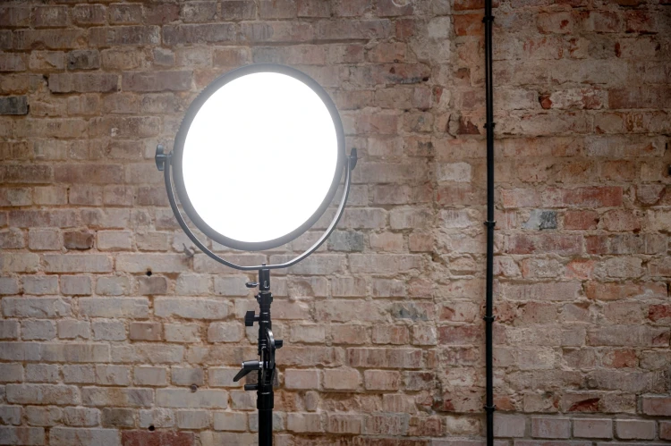 Mocna lampa LED Newell Air Artha XL