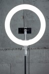 Kosmetyczna lampa pierścieniowa LED Newell RL-18A - WB (3200 K - 5500 K) - Arctic White ze statywem