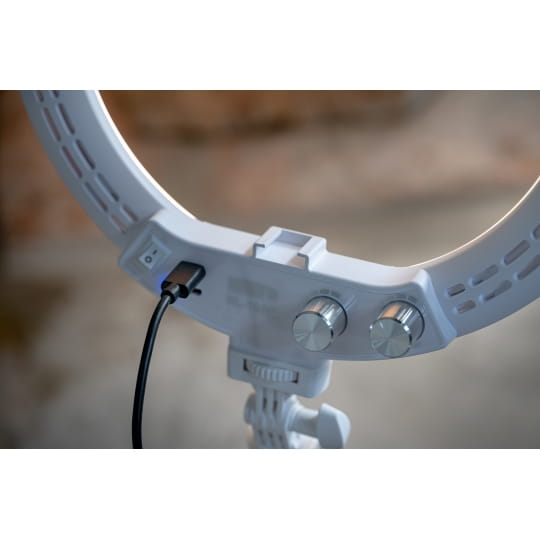 Lampa pierścieniowa LED Newell RL-10A Arctic White + statyw 43cm