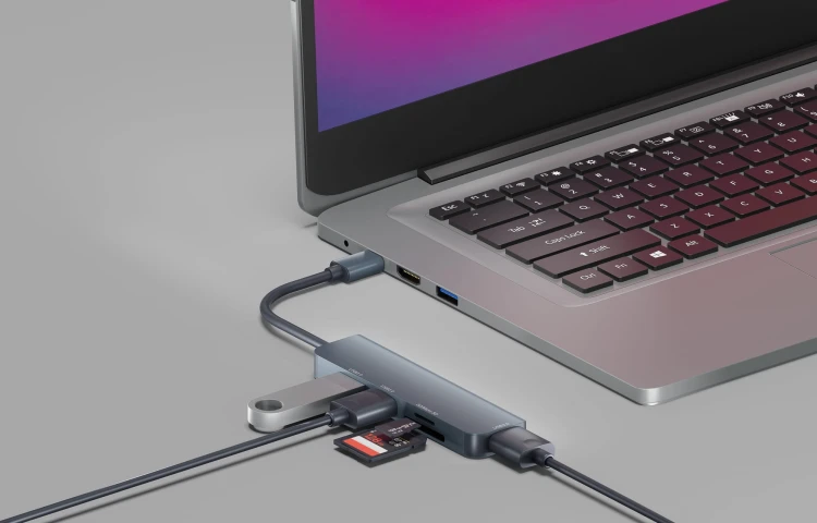 Czytnik kart pamięci Newell Hub USB 5w1