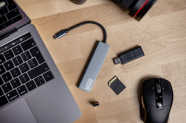Czytnik kart pamięci Newell Hub USB 5w1