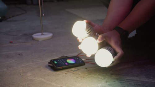 Żarówka LED RGB z akumulatorem Aputure Accent B7c