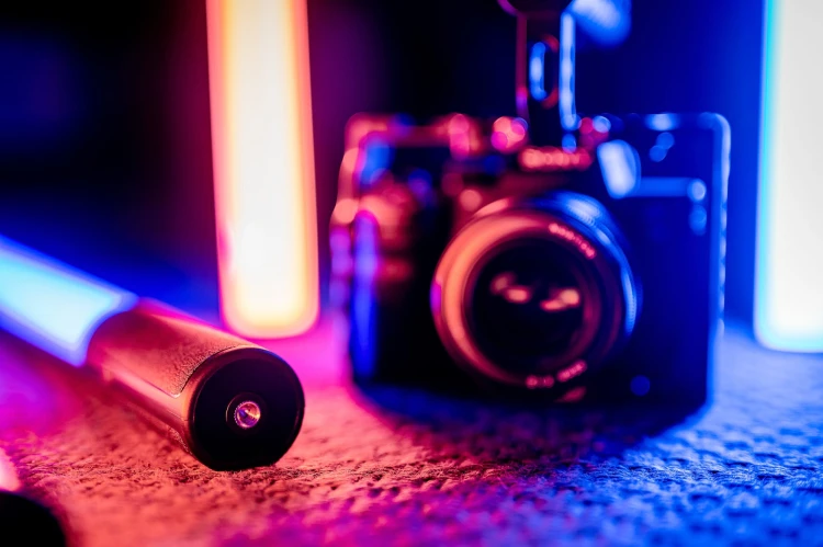 Lampa LED Newell RGB Kathi II miecz świetlny z wbudowanym akumulatorem