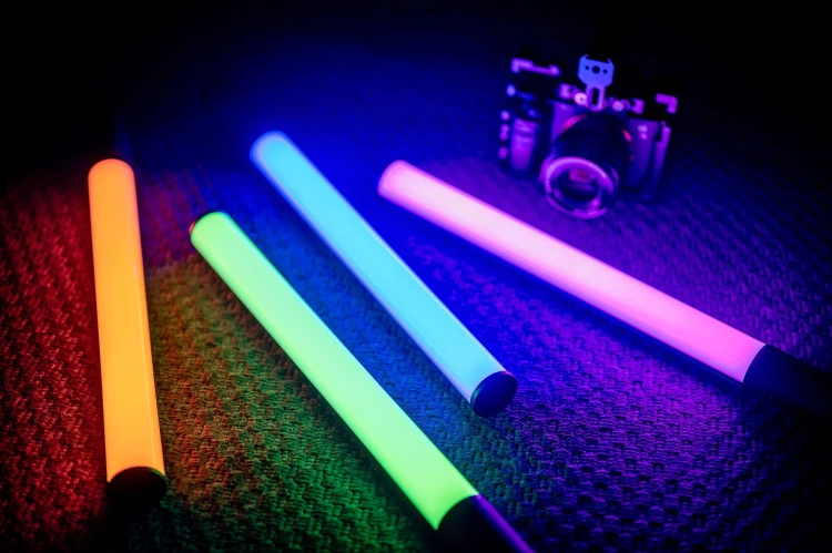 Lampa LED Newell RGB Kathi II miecz świetlny z wbudowanym akumulatorem