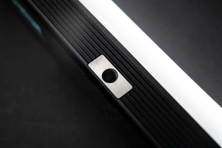 lampa-led-aputure-mt-pro (20).jpg