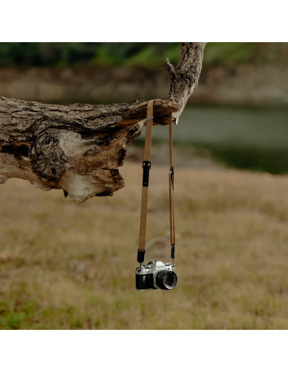 Pasek na szyję do małego aparatu Peak Design Leash v3 - Coyote piaskowy