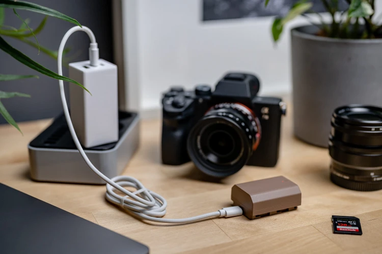 Akumulator Newell NP-FZ100 ze złączem USB-C do Sony