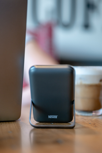 Power Bank do Iphone'a Newell MS-10000 MagSafe 10000 mAh PD 20W - szary