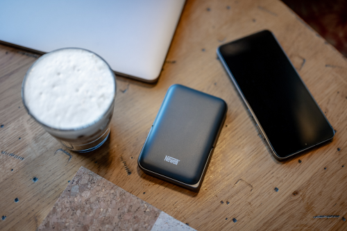 power-bank-newell-ms-10000-magsafe-10000-mah-pd-20-w-szary (6).jpg