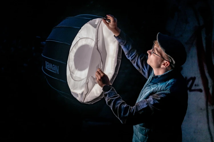 Softbox paraboliczny Newell 65cm z gridem
