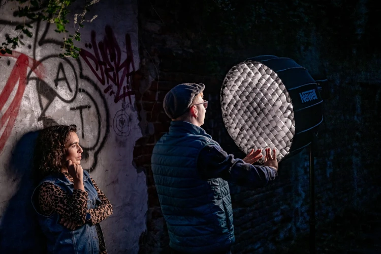 Softbox paraboliczny Newell 65cm z gridem