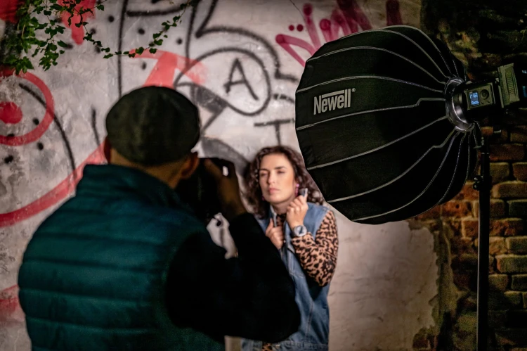 Softbox paraboliczny Newell 65cm z gridem
