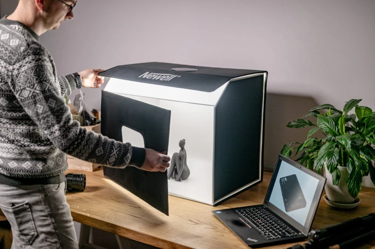 Namiot bezcieniowy z oświetleniem LED Newell M60