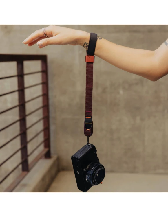Pasek na rękę Peak Design Cuff - Eclipse v3 - bordowy