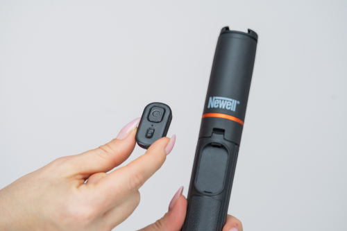 Mały statyw do telefonu Newell M-Pod Pro z funkcją monopodu i pilotem