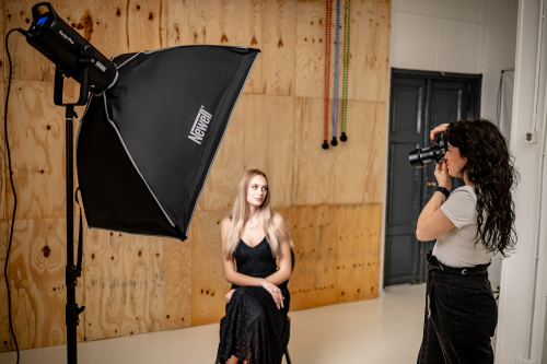 Softbox prostokątny Newell 60 x 90 cm z mocowaniem Bowens