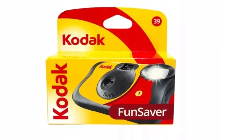 Aparat jednorazowy kolorowy Kodak FunSaver z lampą - 39 zdjęć