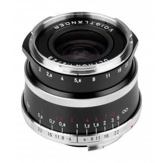 Obiektyw Voigtlander Ultron I Vintage Line 28 mm f/2,0 do Leica M - widok z ukosa z góry